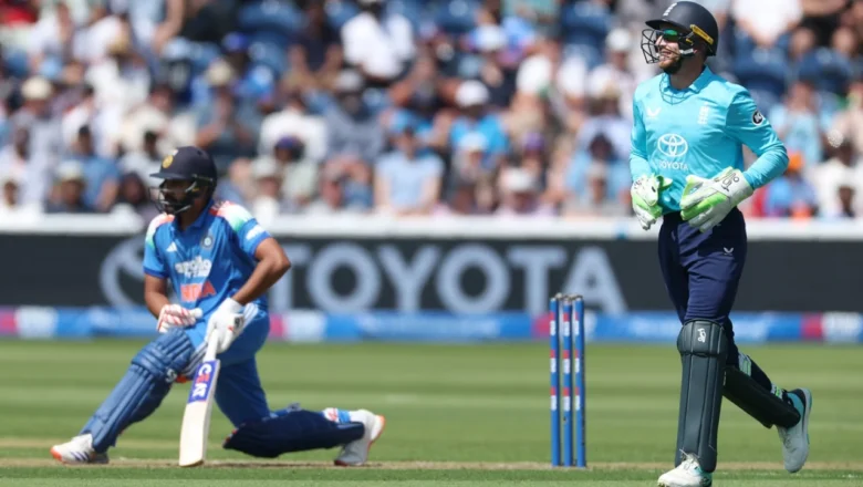 england cricket team vs india national cricket team players during the second ODI match